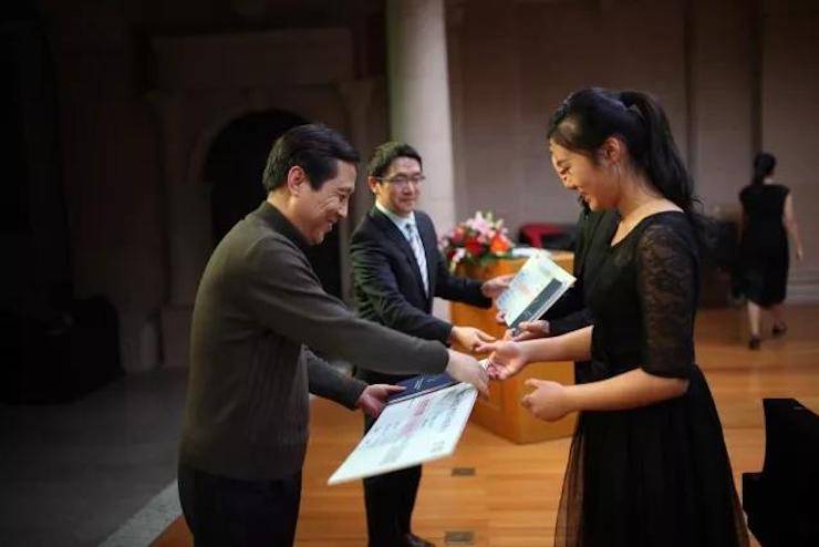 2017大润发贵宾厅亚洲音乐奖学金-西安音乐学院颁奖仪式暨大润发贵宾厅海外艺术家英娜·法利克斯钢琴独奏音乐会成功举办！
