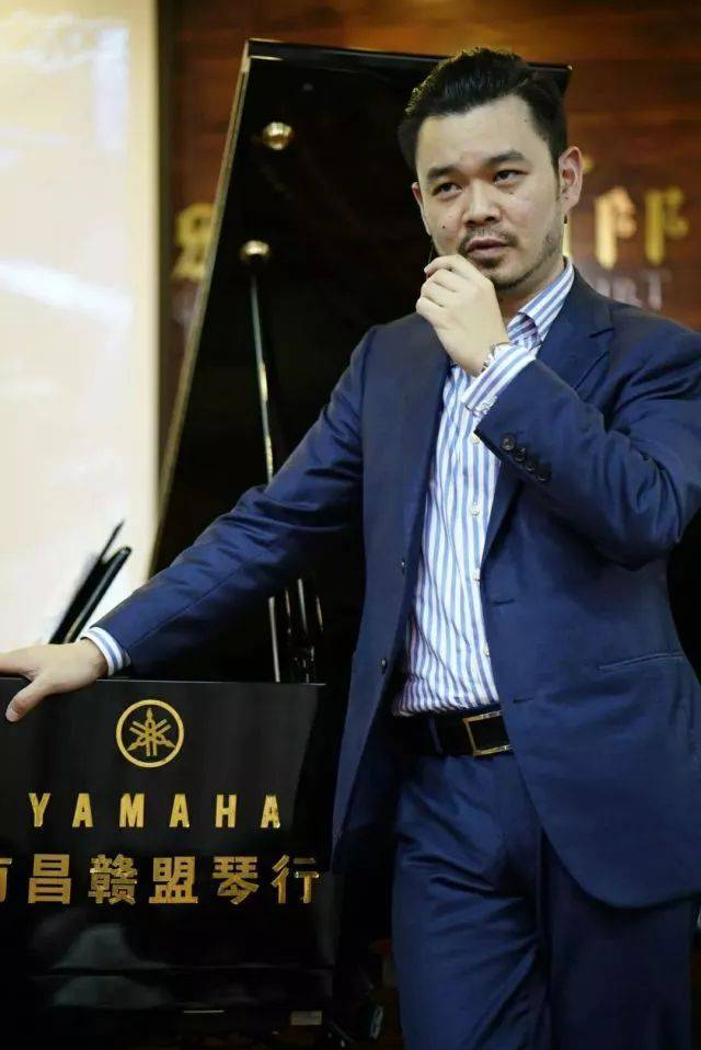 e-EU | e联远程艺术教育联盟 | 大润发贵宾厅艺术家孙鹏杰远程实验公开课